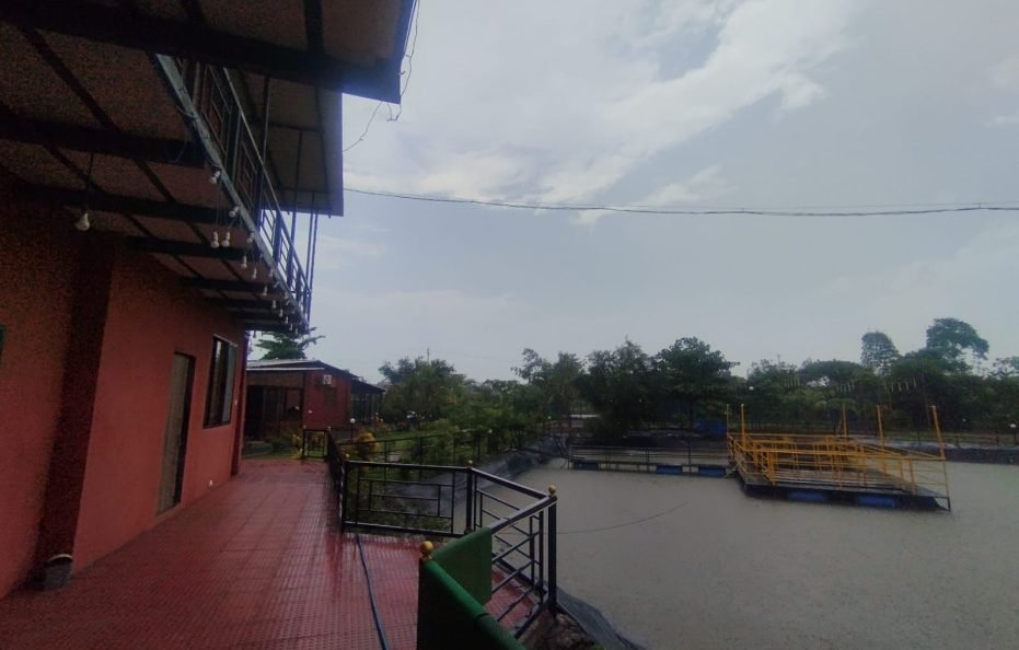 Lake View Resort & Villa