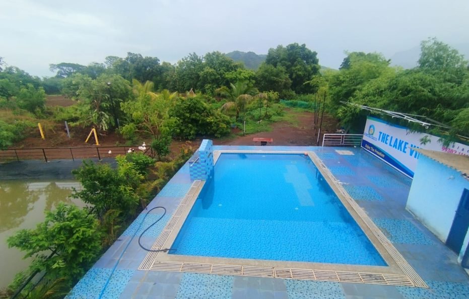 Lake View Resort & Villa