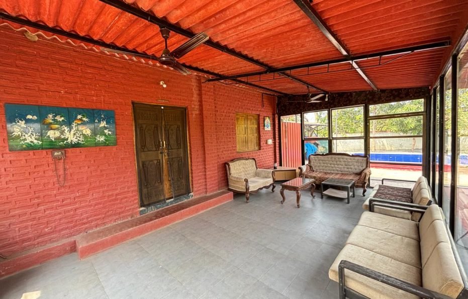 Lake View Resort & Villa