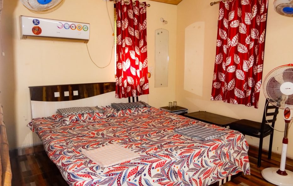 Madhura’s Couple Friendly Bamboo AC Cottage