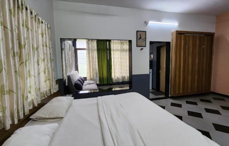 Saguna Baug’s Row House