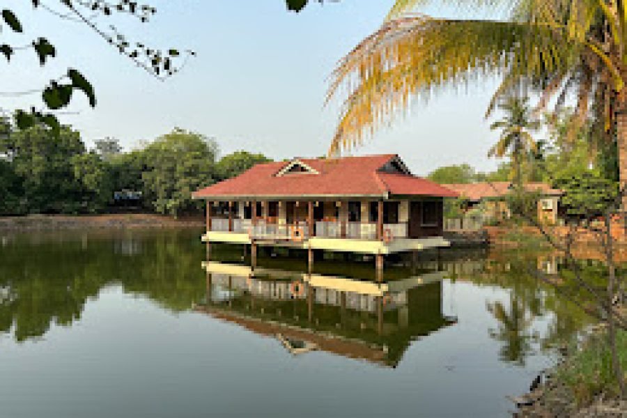 Saguna Baug Farmhouse in Neral