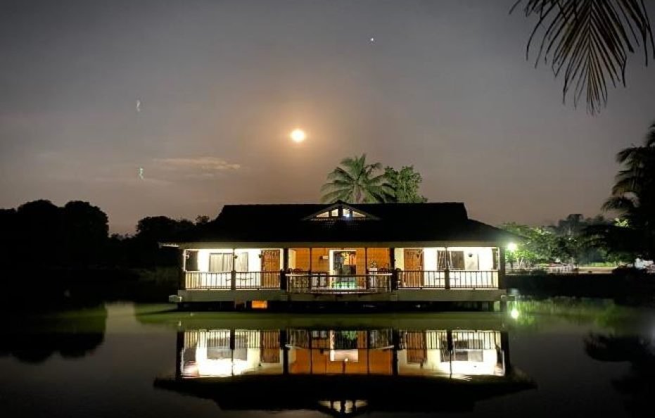 Saguna Baug’s Classic Pond House