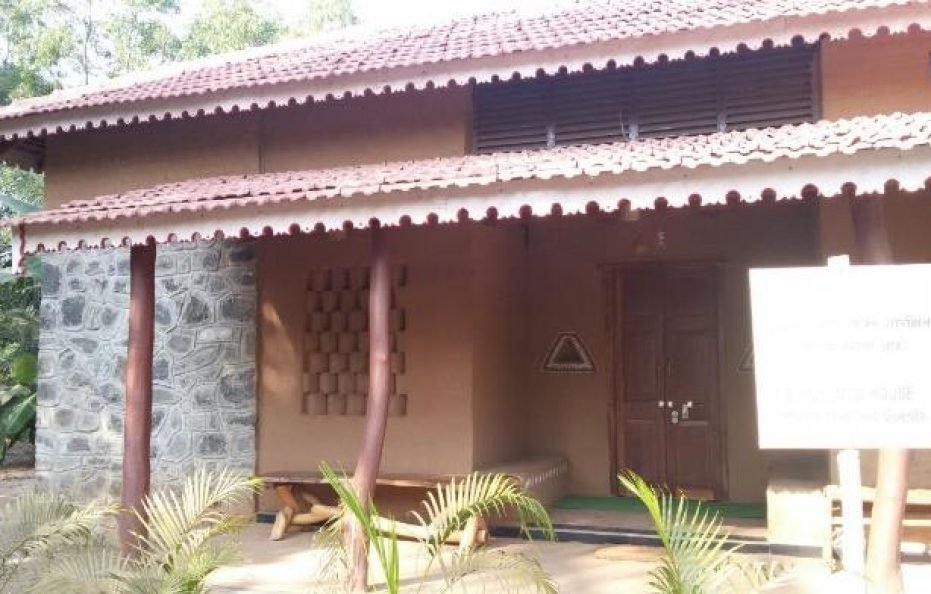 Saguna Baug’s Mud House