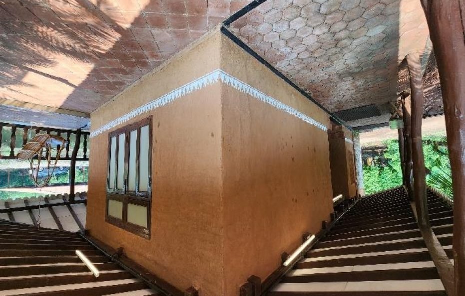 Saguna Baug’s Mud House