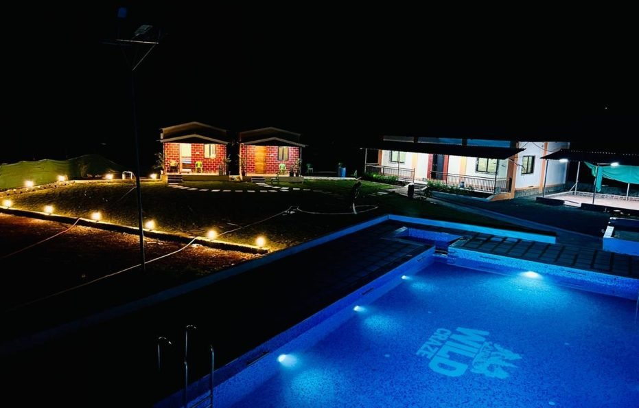 WildCraze Farmhouse & Resort in Vangani