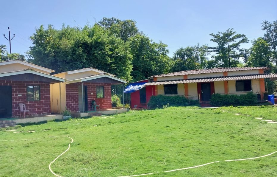 WildCraze Farmhouse & Resort in Vangani