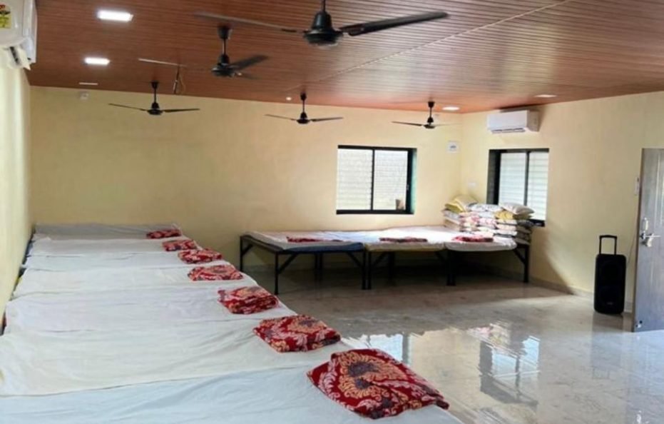 WildCraze AC Dormitory