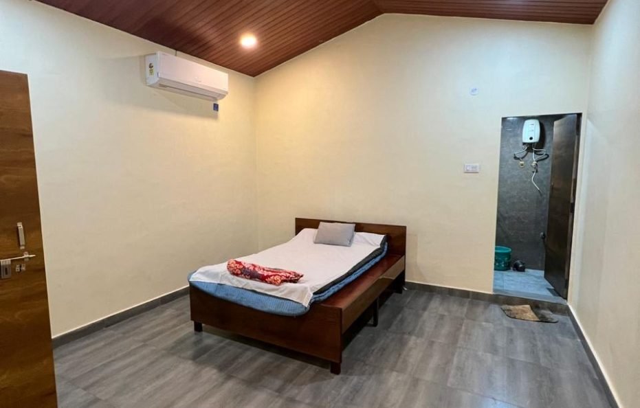 WildCraze AC Cottage