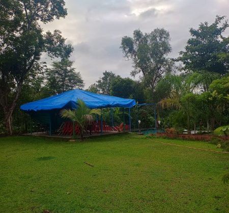 Rokade Mama Farms in Karjat Farmstay
