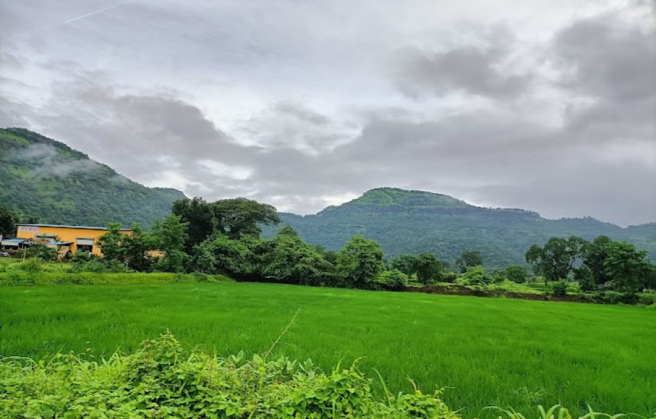 007 Universe Resort in Karjat