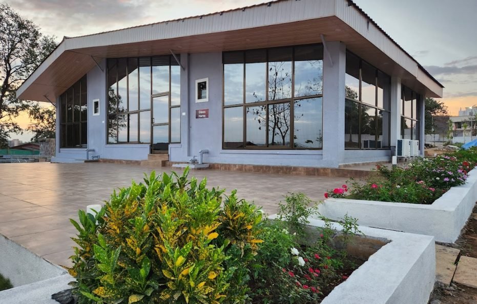 Hill Rock Resort in Neral