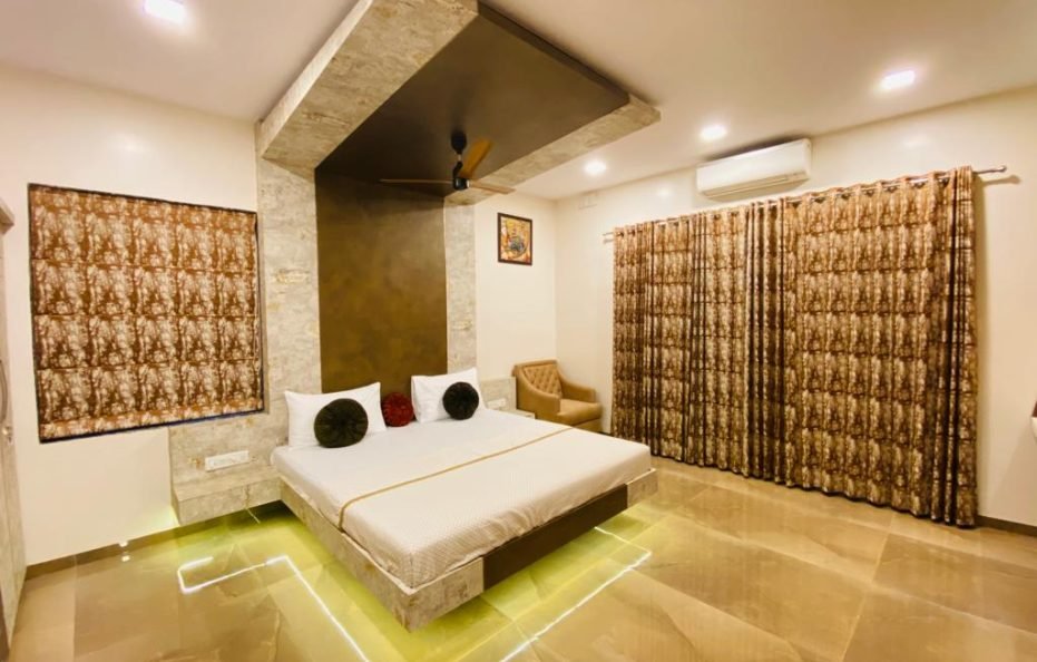 Hill Rock Resort in Neral