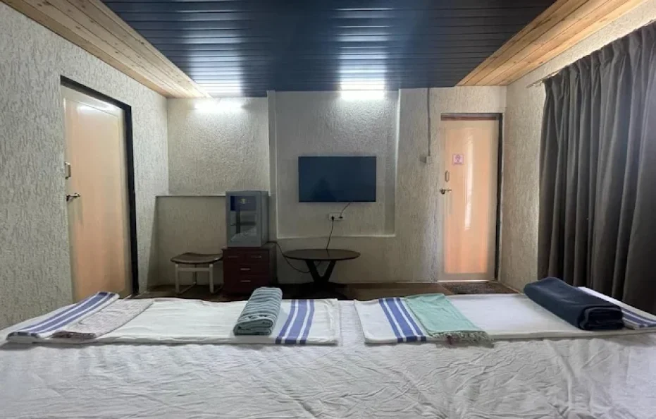 River Deck AC Cottages