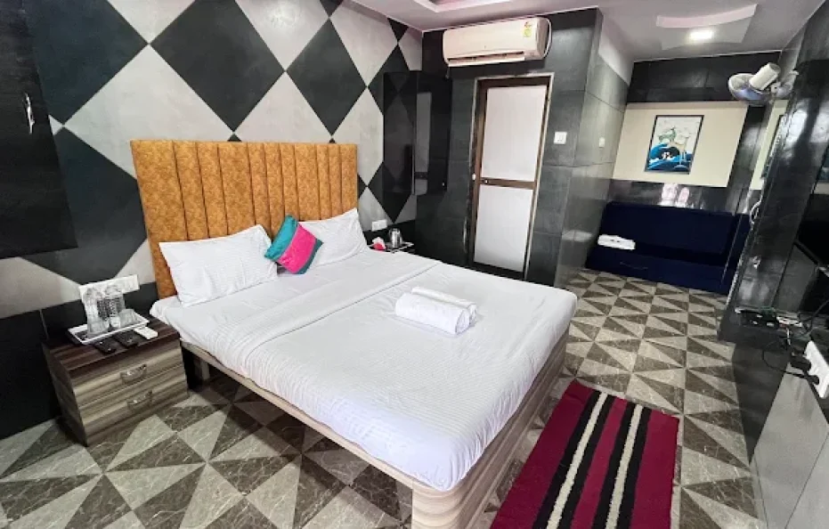 River Splash Resort AC Room