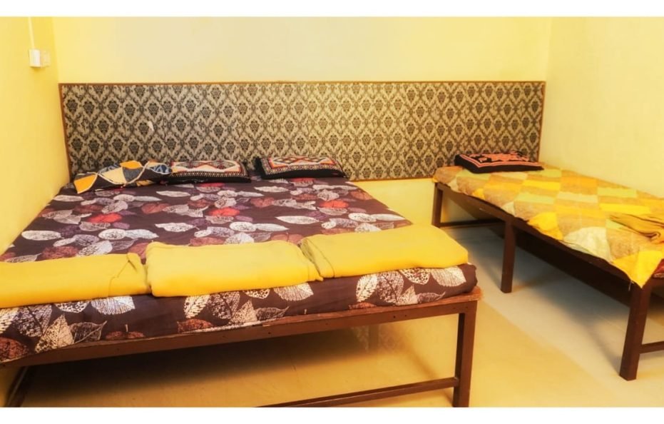 TNV Resort Neral AC Room