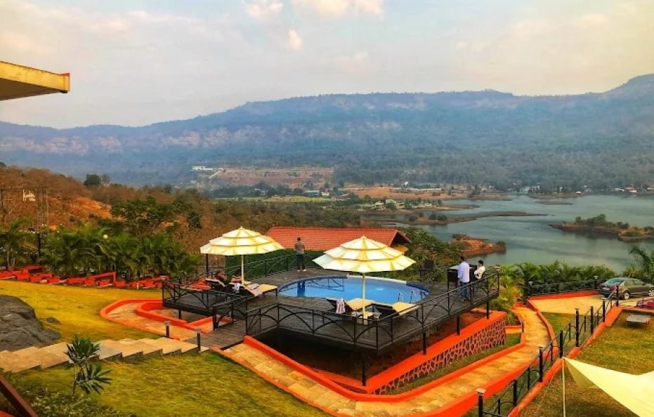 Lake Placid Tudor Retreat Karjat